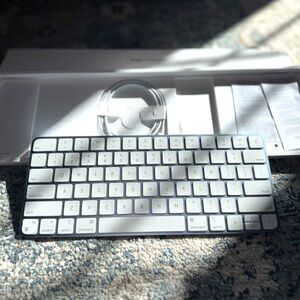Apple Magic Keyboard Blue